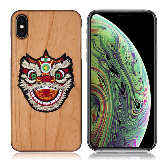 iPhone XS koruommel suojakotelo - Leijona Tanssii