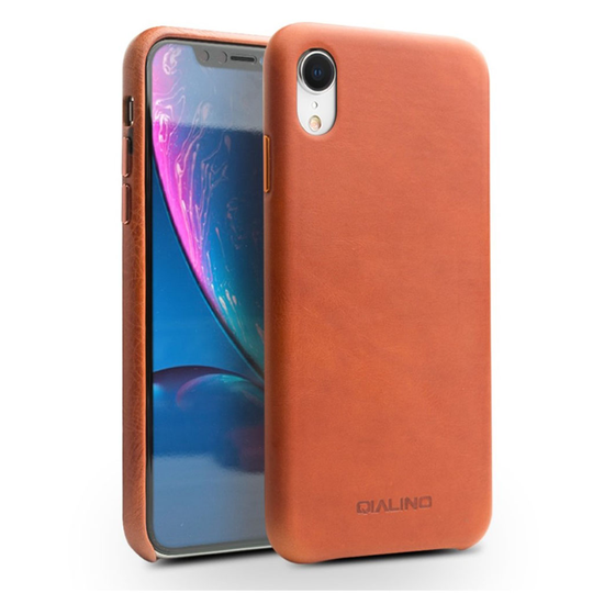 iPhone XS QIALINO kova muovinen aidolla nahalla pinnoitettu takasuoja kuori - Ruskea
