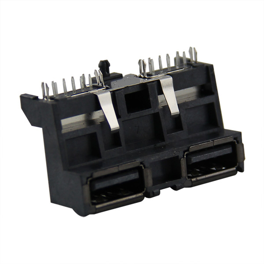 Playstation 4 Emolevyn Dual USB portti